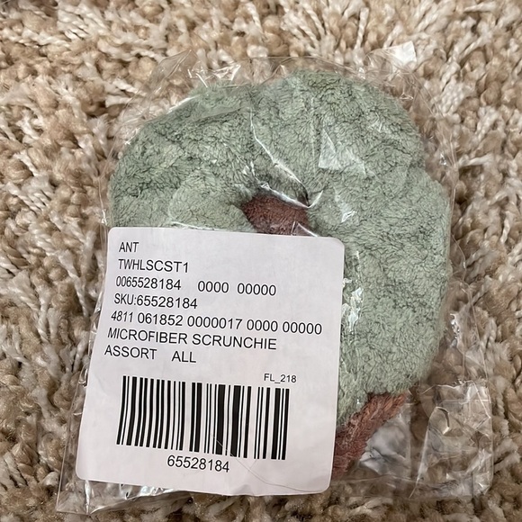 ANTHROPOLOGIE Beauty Spa Hair Scrunchie Set NEW NWT ANTHRO Pink Green Microfiber - Picture 3 of 3